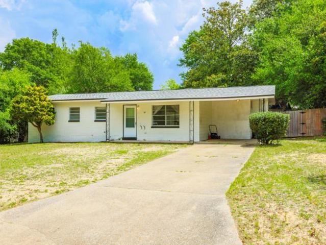 House for sale in Valparaiso, Florida