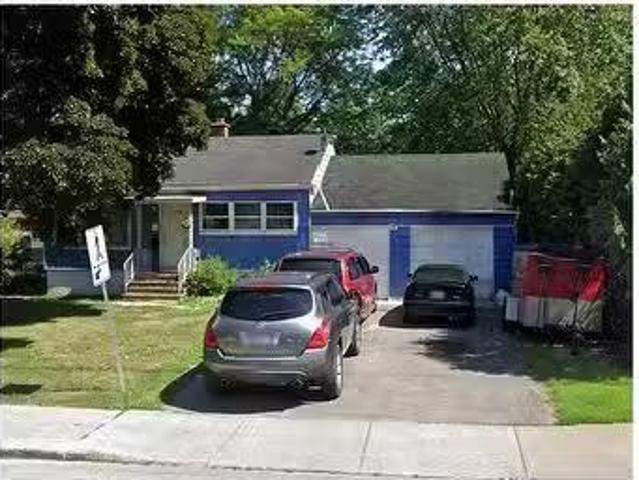 House for sale in Pointe-claire