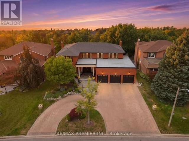 House for sale in Pine Grove, Vaughan