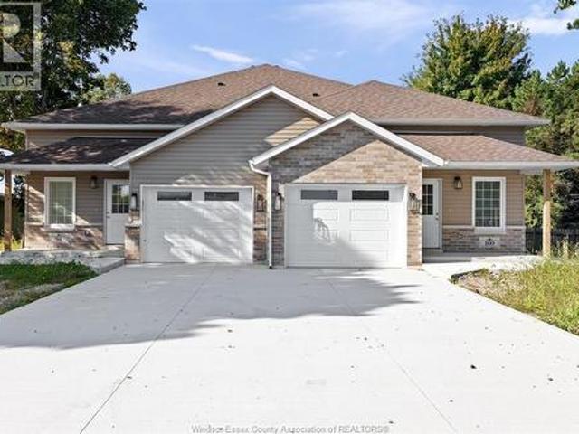 House for sale in Chatham–kent, Ontario