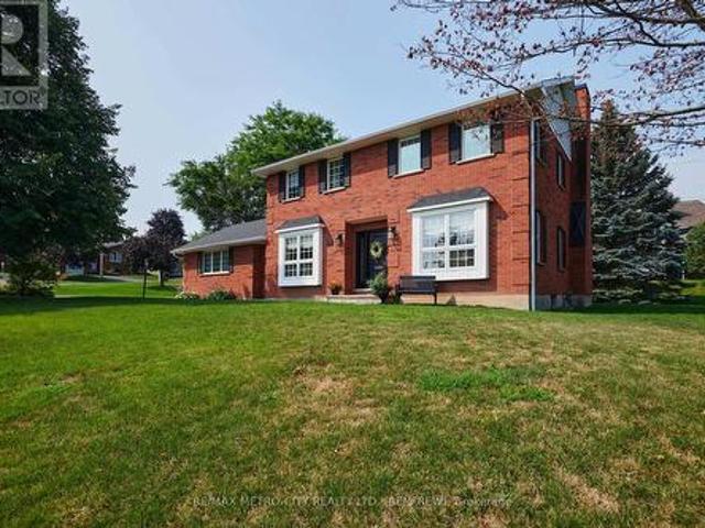 House for sale in Renfrew, Ontario