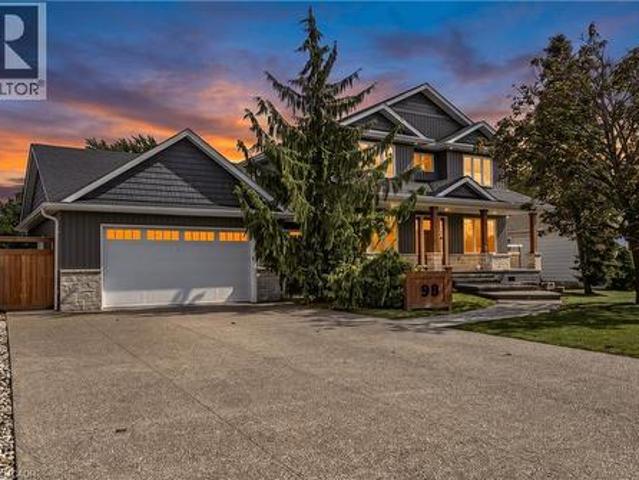 House for sale in Ancaster, Ontario
