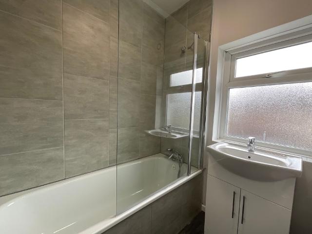House for rent in Belfast, Upper Falls