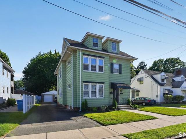 House for sale in Hamden, Connecticut