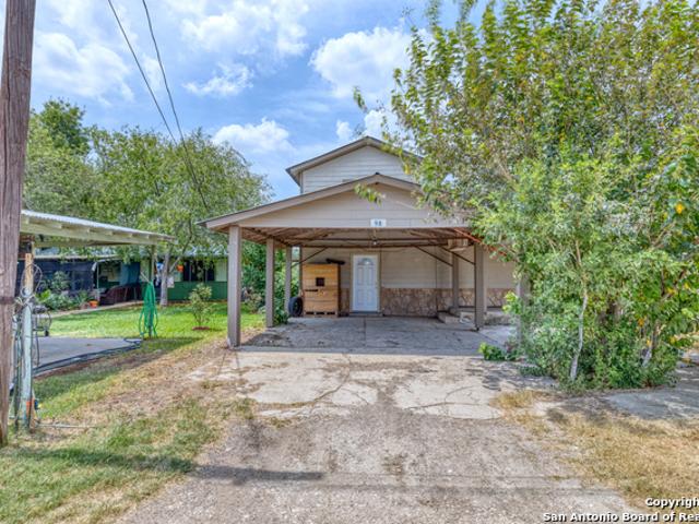 House for sale in Carrizo Springs, Texas