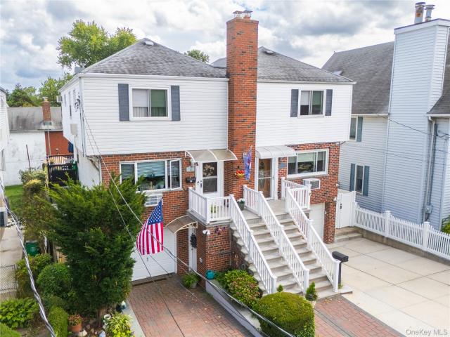 Property for sale in The Bronx, Arverne