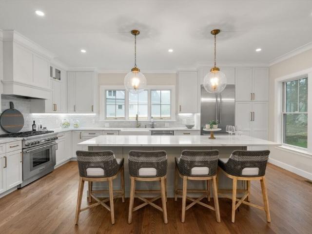 House for sale in Dedham