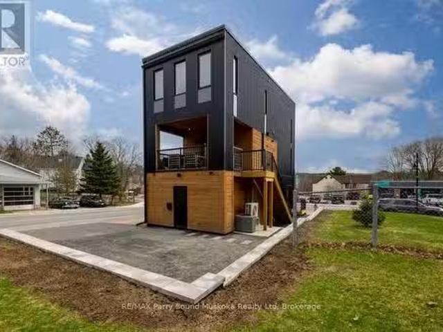 House for sale in Parry Sound, Ontario