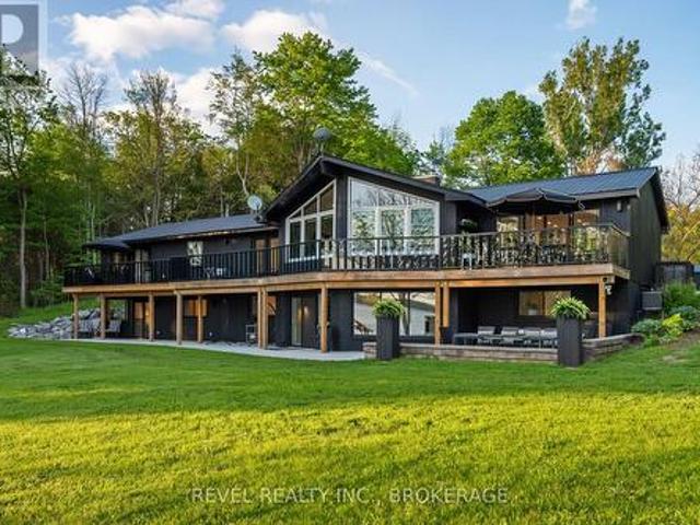House for sale in Ontario