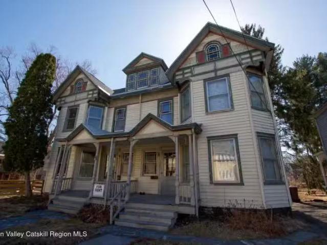 House for rent in Kingston