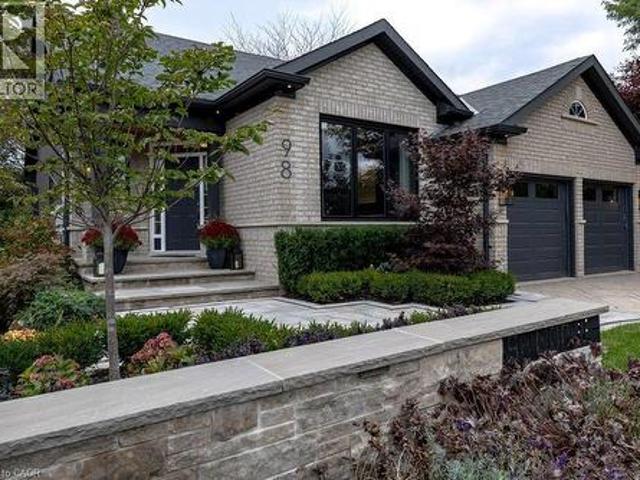 House for sale in Spring Valley, Hamilton