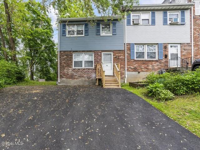 Townhouse for sale in Albany, New York