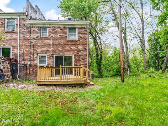 Townhouse for sale in Albany, New York