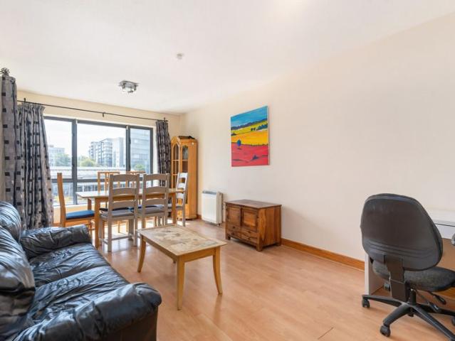 Apartment to rent in Bluebell, North Tipperary