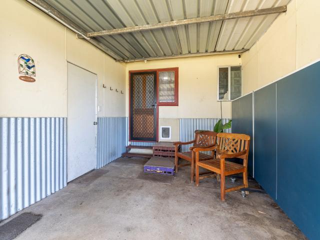 Cottage for sale in Lower Chittering, Western Australia