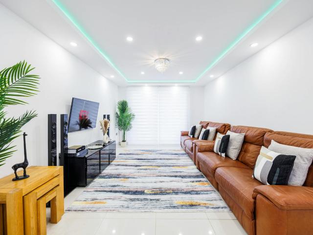 Apartment for rent in Penhill, Greater London