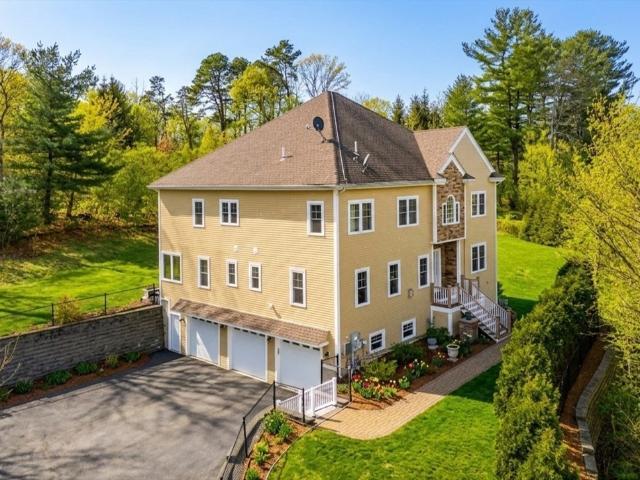 House for sale in Shrewsbury, Massachusetts