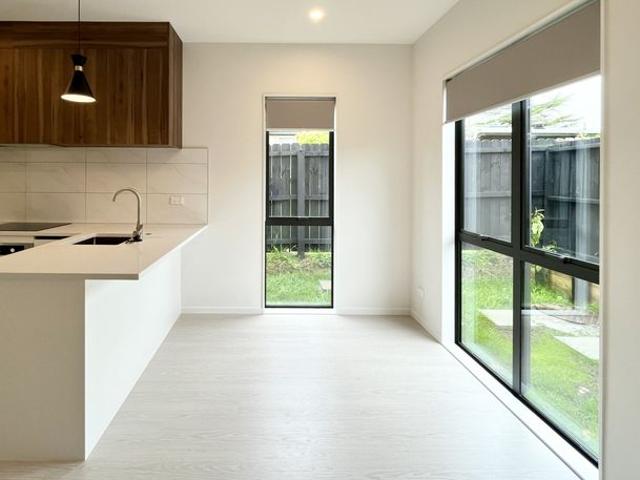 House for rent in Oratia, Oroua County