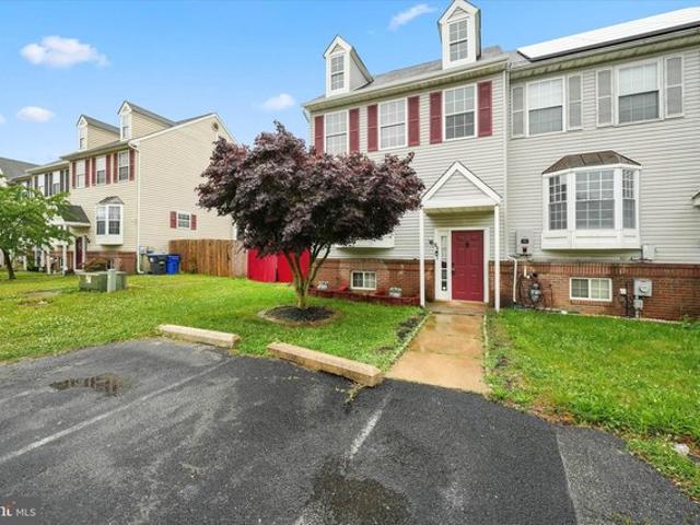 Townhouse for sale in Delaware