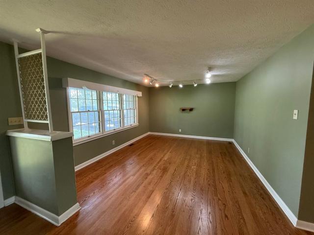 House for sale in Adolphus, Kentucky