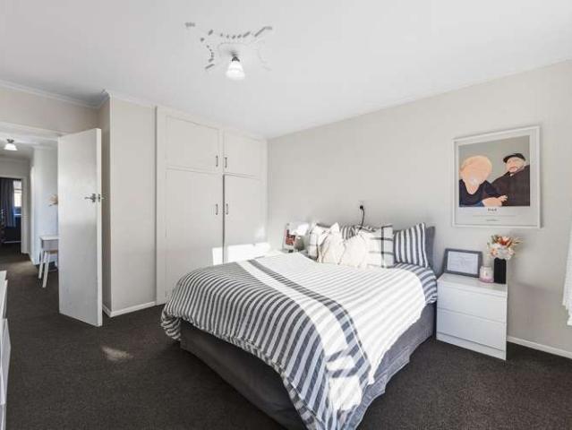 House for sale in Chaslands, Canterbury