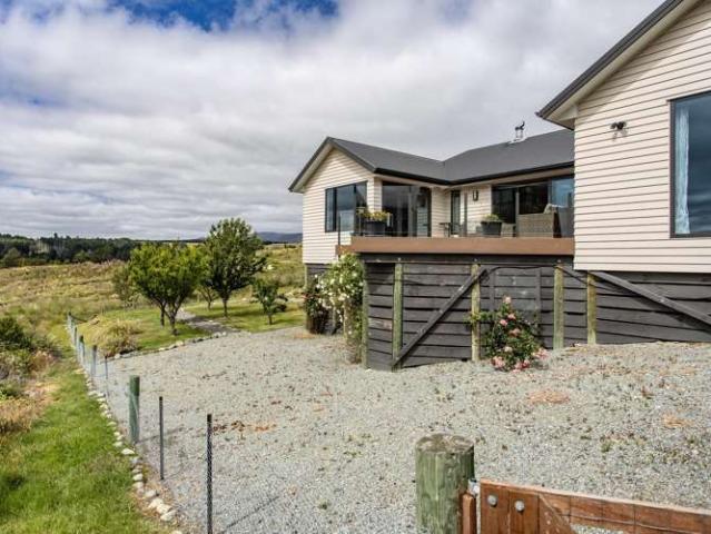 House for sale in Otakou