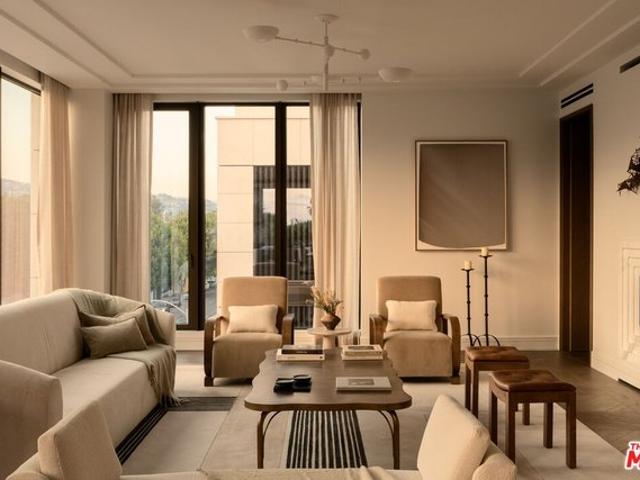 Condo for sale in Beverly Hills, Los Angeles County