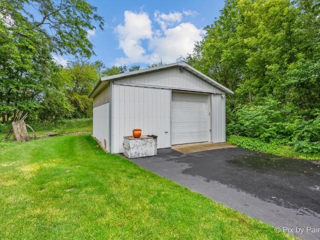 House for sale in Mchenry, Illinois