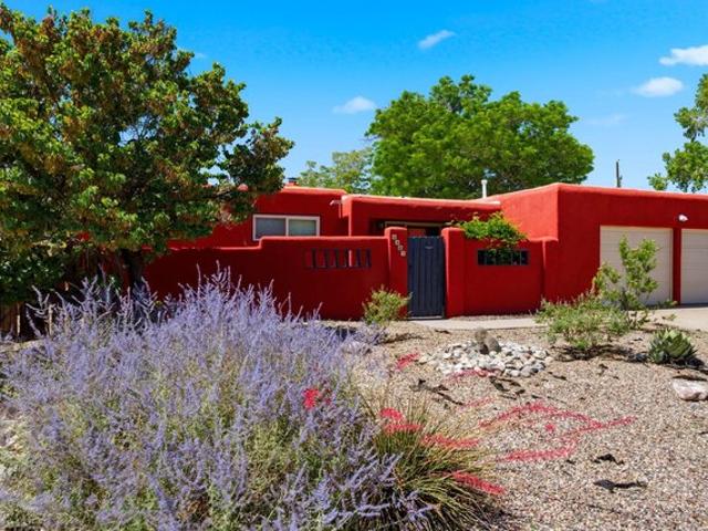 House for sale in New Mexico
