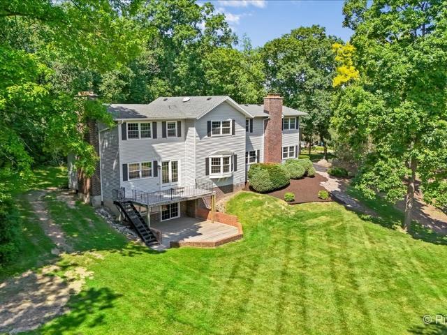 House for sale in Mchenry, Illinois