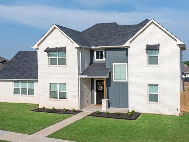 House for sale in Yukon, Oklahoma