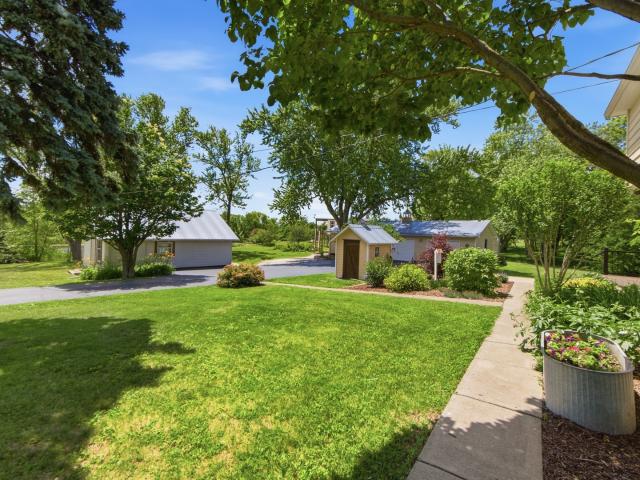 House for sale in Mchenry, Illinois