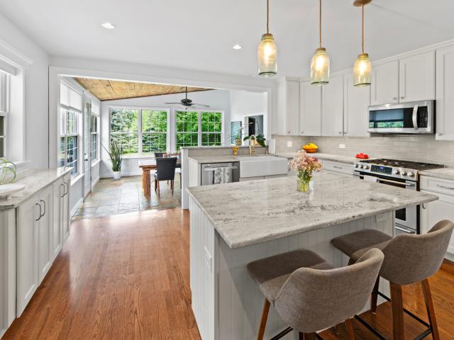House for sale in Mchenry, Illinois
