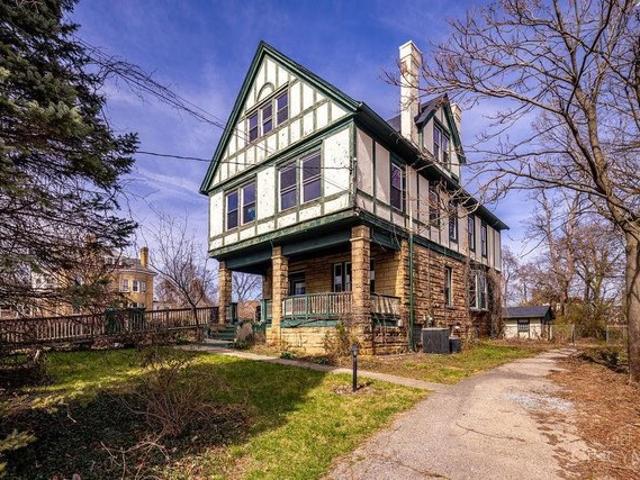 House for sale in Avondale, Roselawn