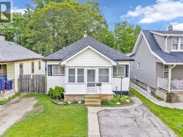 House for sale in RiverWest, Windsor
