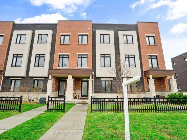 Townhouse for sale in Woburn, Ontario