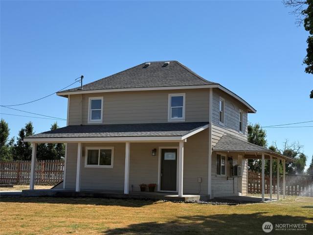 House for sale in Selah, Washington