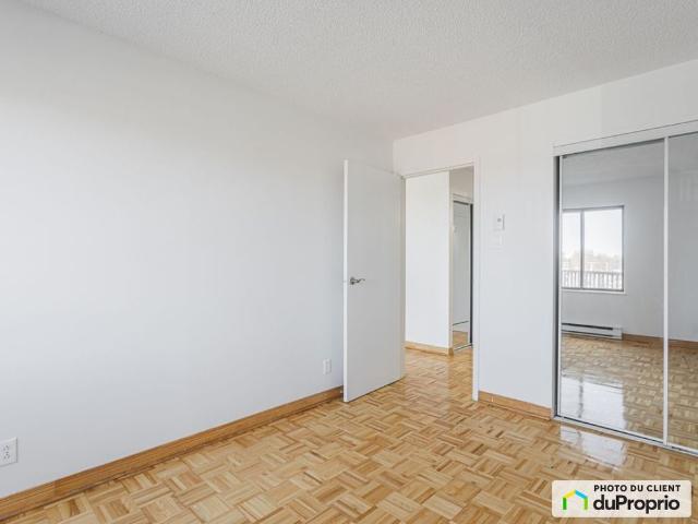 Apartment for rent in Vieux Saint-Laurent, Montréal