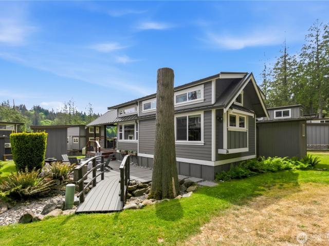 Condo for sale in Washington