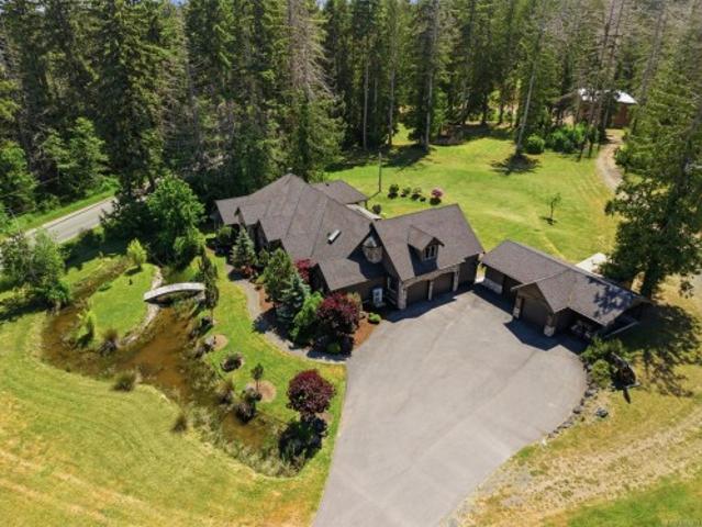 House for sale in Area G (Mid-Oceanside), Regional District of Nanaimo