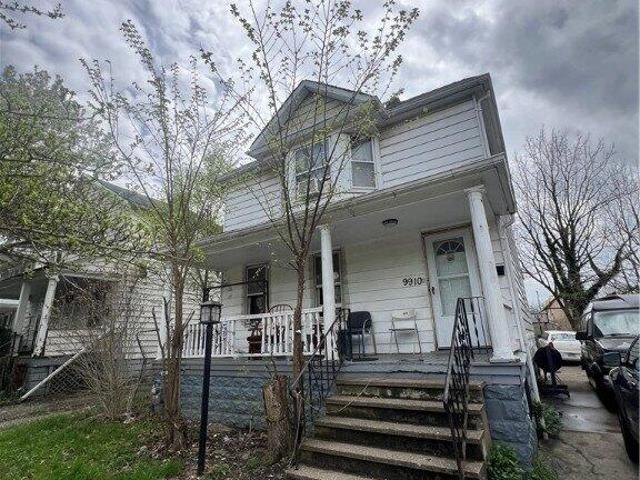 House for sale in Cleveland