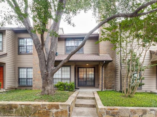 Townhouse for sale in Dallas, Texas