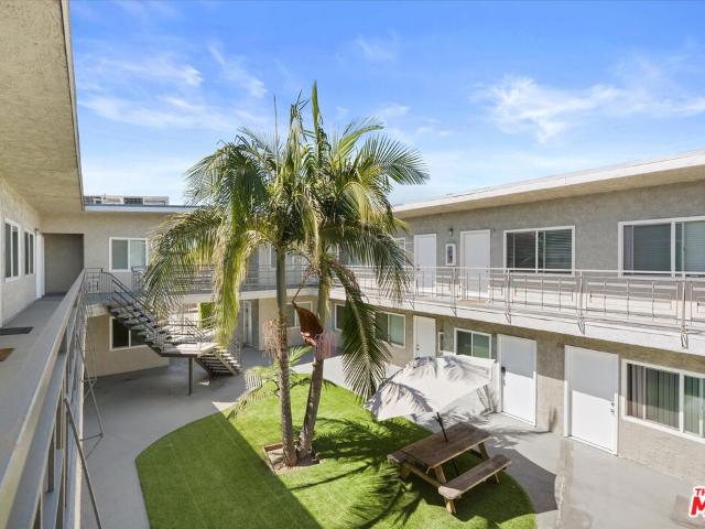 House for sale in Inglewood, California