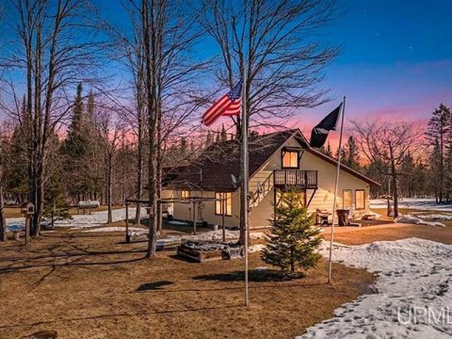 House for sale in Rapid River, Michigan