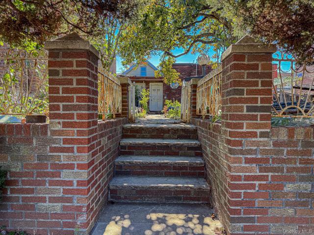 House for sale in Queens County, New York