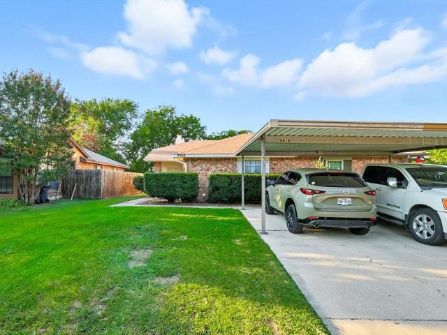 Townhouse for sale in Fort Worth