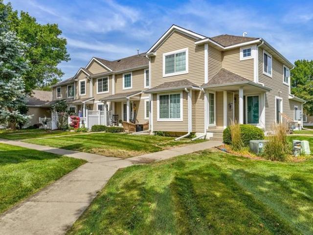 Townhouse for sale in Johnston, Iowa