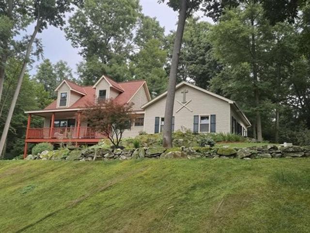 House for sale in Hamburg, Michigan