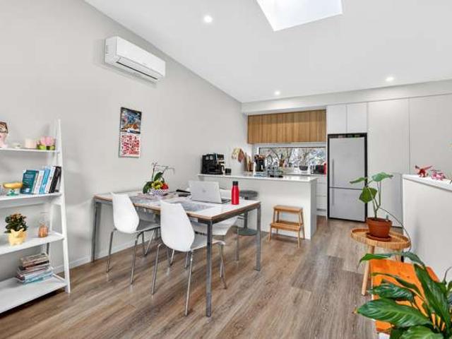Townhouse for sale in Days Bay, Wellington