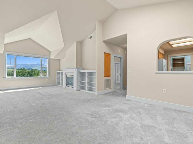 Condo for sale in Ashland Condo for sale in Ashland